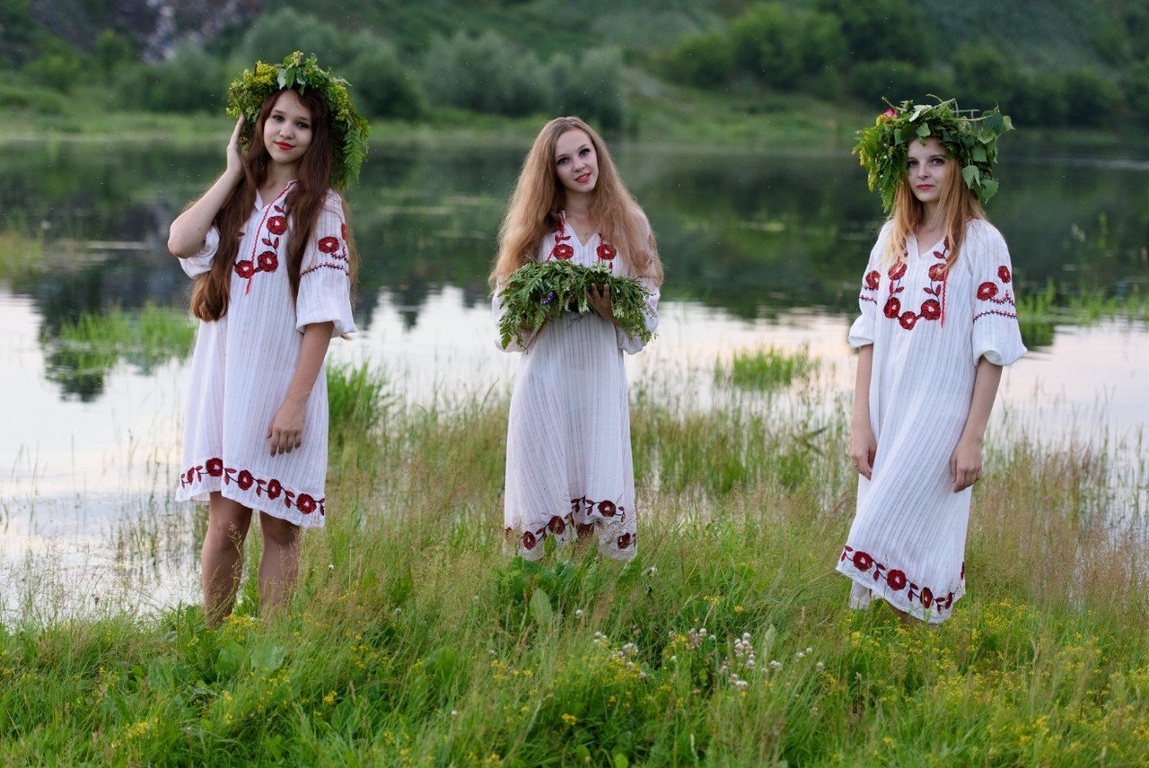 Slavic women in Jingmen