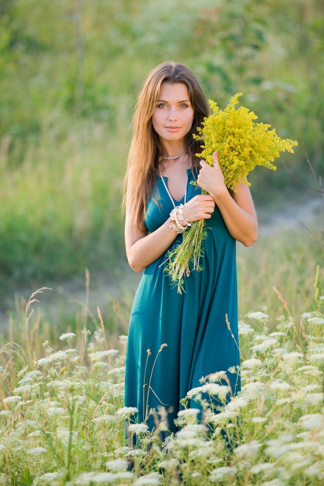 Slavic women in Jingmen