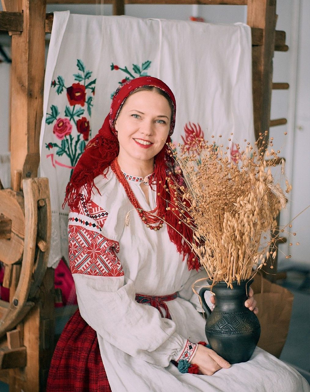 Women in Slavic costumes in Jingmen
